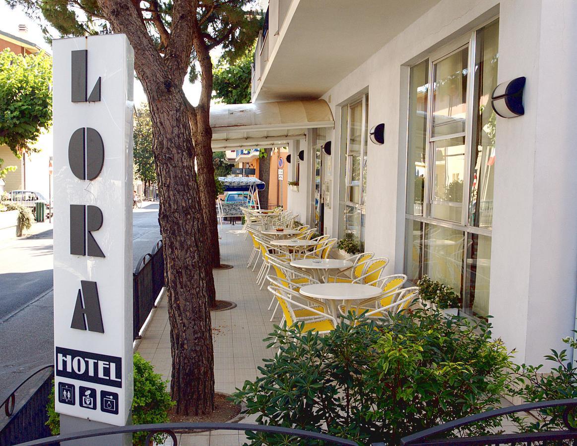 Hotel Lora Rimini Exterior foto